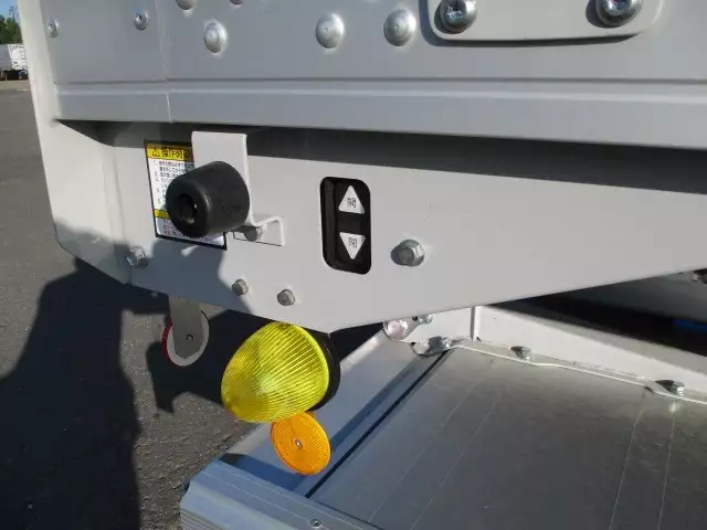 令和03年02月中古中型アルミバン・ウィングいすゞフォワードの画像24