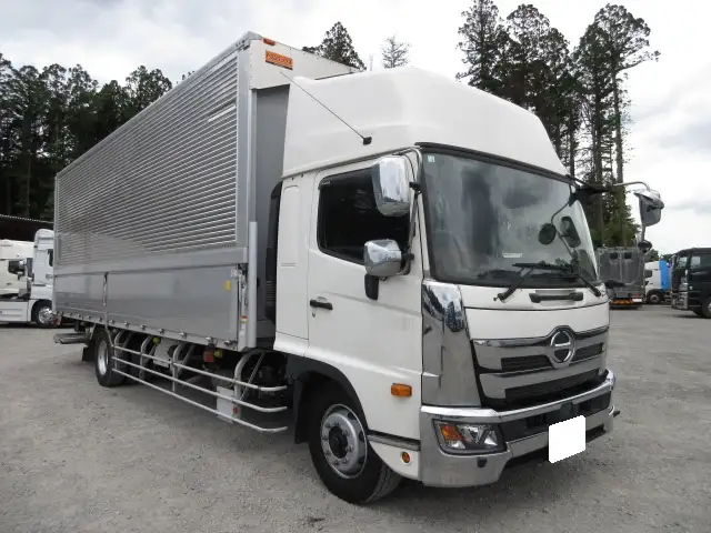 寒冷地仕様 日野 増トンウイング 7200ワイド 240馬力 MT 格納ゲート 積載:6,200kgの画像3