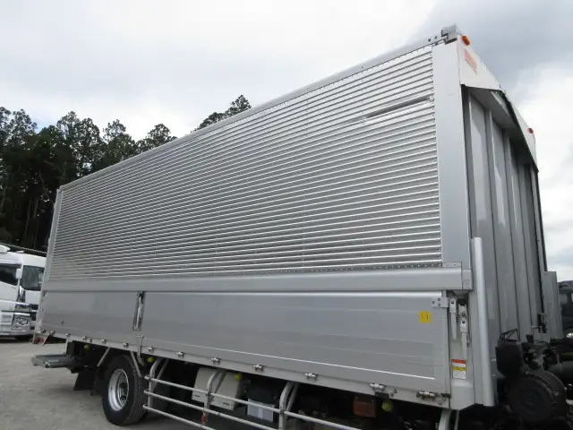 寒冷地仕様 日野 増トンウイング 7200ワイド 240馬力 MT 格納ゲート 積載:6,200kgの画像26