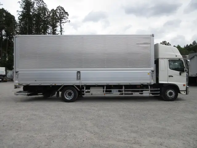 寒冷地仕様 日野 増トンウイング 7200ワイド 240馬力 MT 格納ゲート 積載:6,200kgの画像4