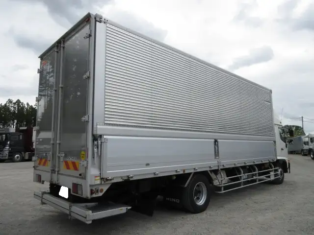 寒冷地仕様 日野 増トンウイング 7200ワイド 240馬力 MT 格納ゲート 積載:6,200kgの画像5