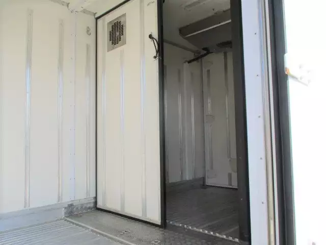 平成27年07月中古小型冷凍バン・ウィングいすゞいすゞの画像16