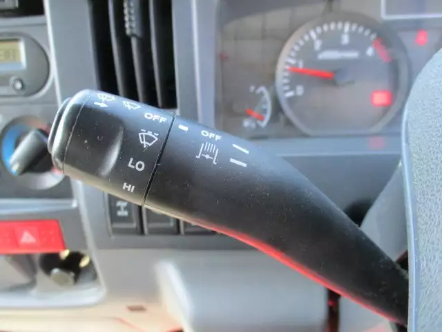 平成27年07月中古小型冷凍バン・ウィングいすゞいすゞの画像29