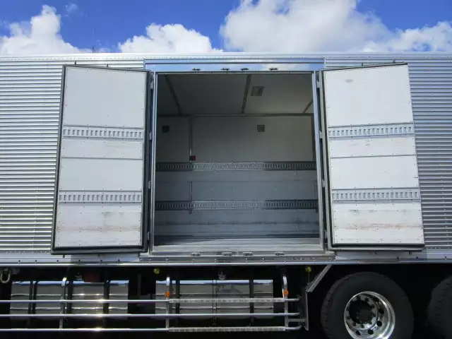 平成27年11月中古大型冷凍バン・ウィング日野プロフィアの画像24