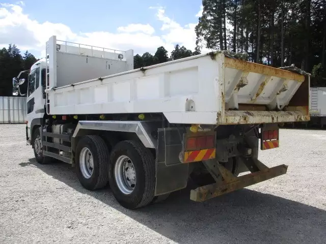 平成26年08月中古大型日産UDクオンの画像7