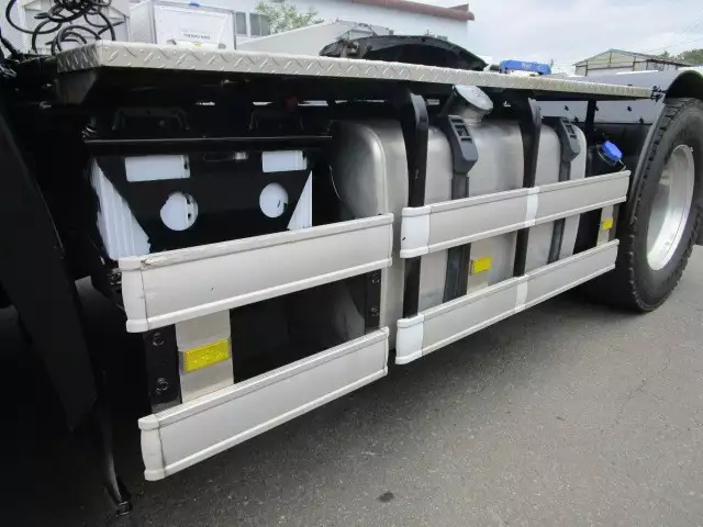 平成24年03月中古大型トラクタヘッド日野プロフィアの画像9