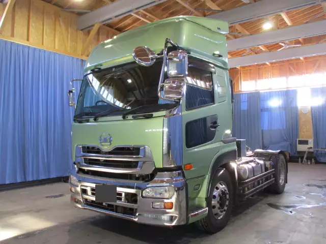 平成26年09月中古大型トラクタヘッド日産UDクオンの画像1