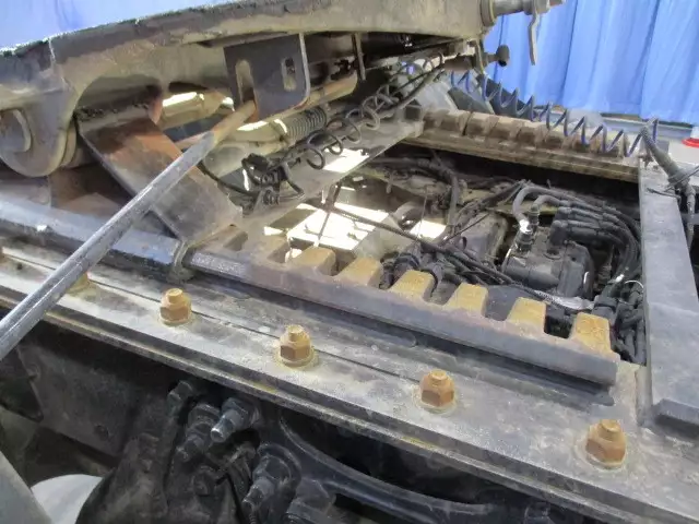 平成26年09月中古大型トラクタヘッド日産UDクオンの画像15