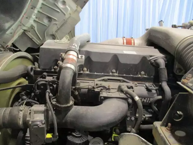 平成26年09月中古大型トラクタヘッド日産UDクオンの画像21