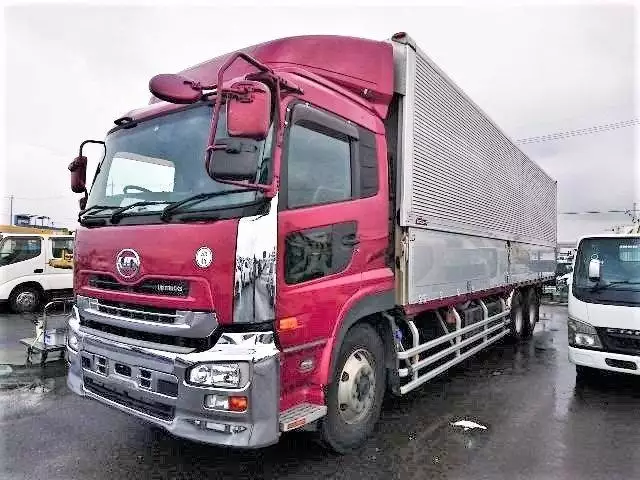 平成22年07月中古大型日産UDUDトラックスの画像1