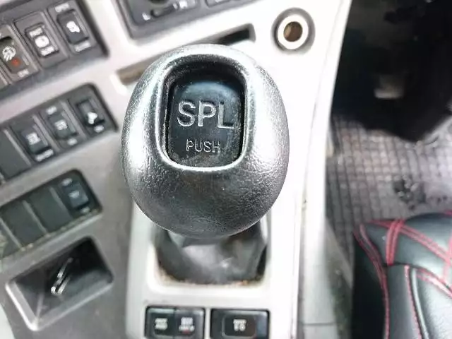 平成22年07月中古大型日産UDUDトラックスの画像46