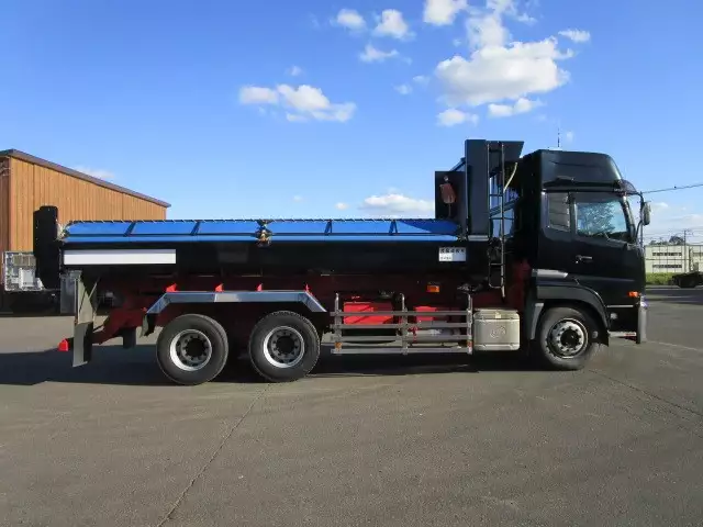 平成26年03月中古大型日産UDクオンの画像4