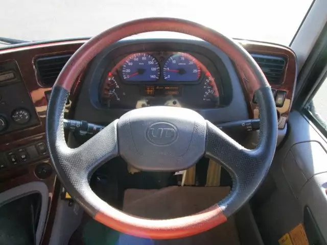 平成26年03月中古大型日産UDクオンの画像33