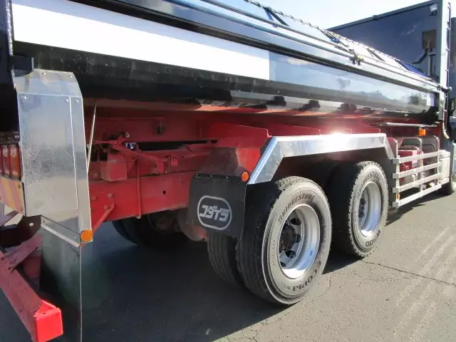 平成26年03月中古大型日産UDクオンの画像9