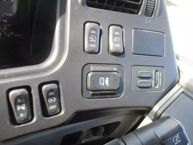 平成28年09月中古大型トラクタヘッド三菱ふそう三菱の画像33