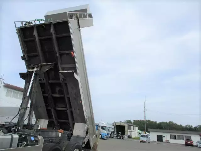 平成30年12月中古大型日産UDクオンの画像13