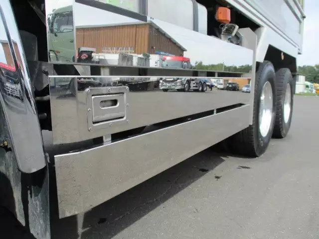 平成30年12月中古大型日産UDクオンの画像10