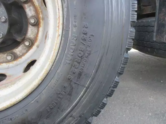 平成28年12月中古大型トラクタヘッド日産UDクオンの画像15