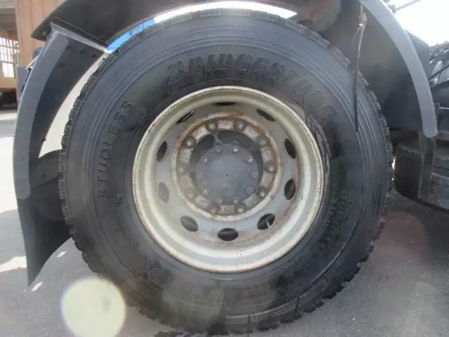 平成28年12月中古大型トラクタヘッド日産UDクオンの画像16