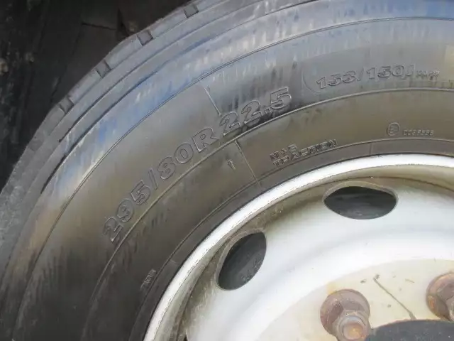 平成28年12月中古大型トラクタヘッド日産UDクオンの画像17