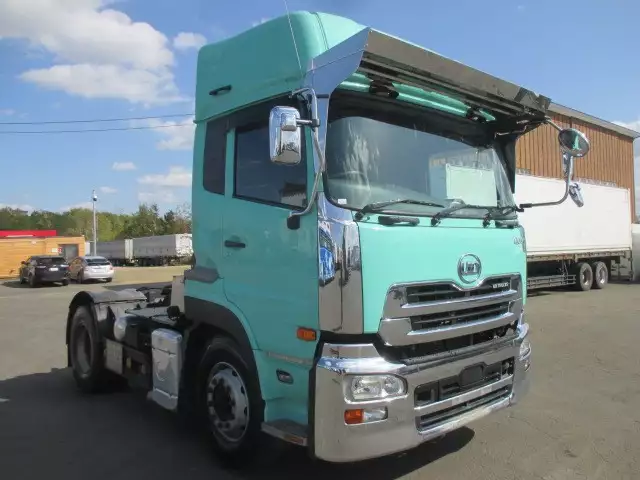 平成28年12月中古大型トラクタヘッド日産UDクオンの画像3