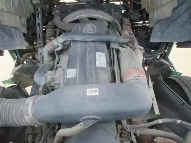 平成28年12月中古大型トラクタヘッド日産UDクオンの画像25