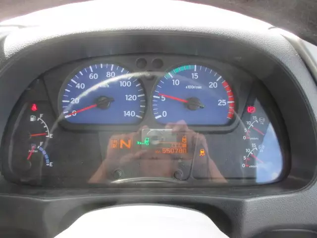 平成28年12月中古大型トラクタヘッド日産UDクオンの画像27