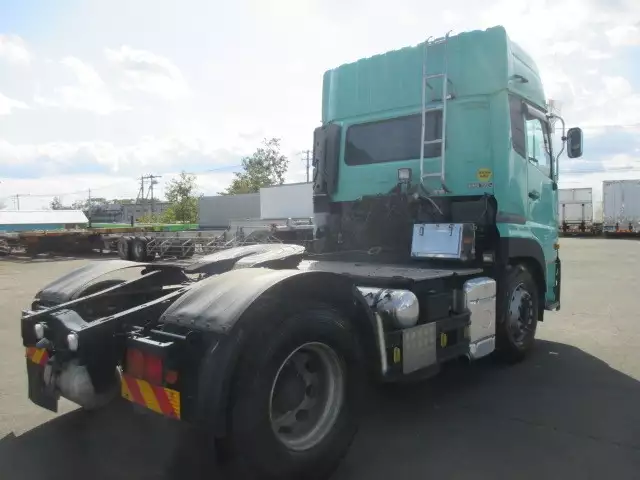 平成28年12月中古大型トラクタヘッド日産UDクオンの画像5