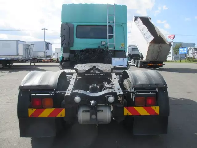 平成28年12月中古大型トラクタヘッド日産UDクオンの画像6