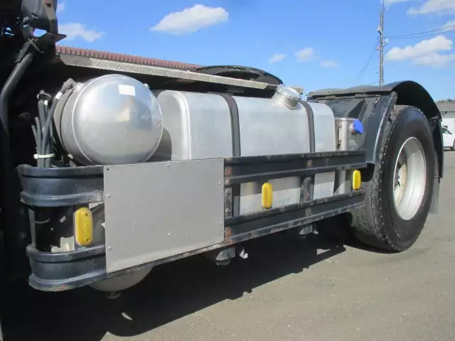 平成28年12月中古大型トラクタヘッド日産UDクオンの画像8