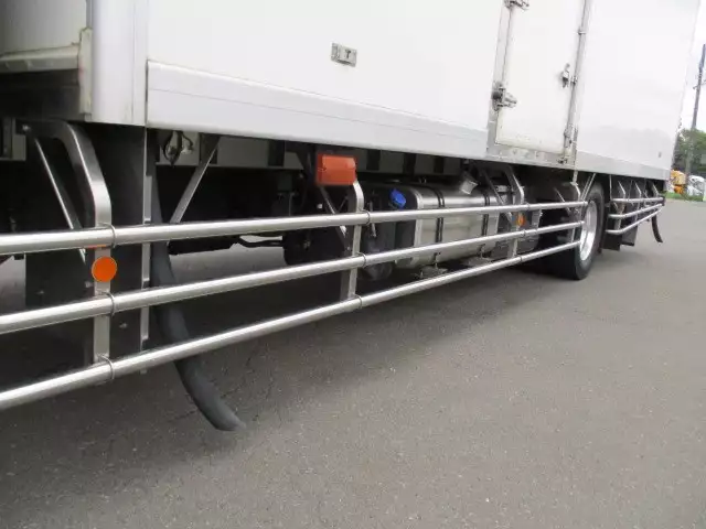 令和01年/平成31年02月中古増トン冷凍バン・ウィングいすゞフォワードの画像9