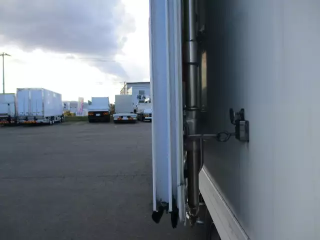 平成28年03月中古増トン冷凍バン・ウィングいすゞいすゞの画像24