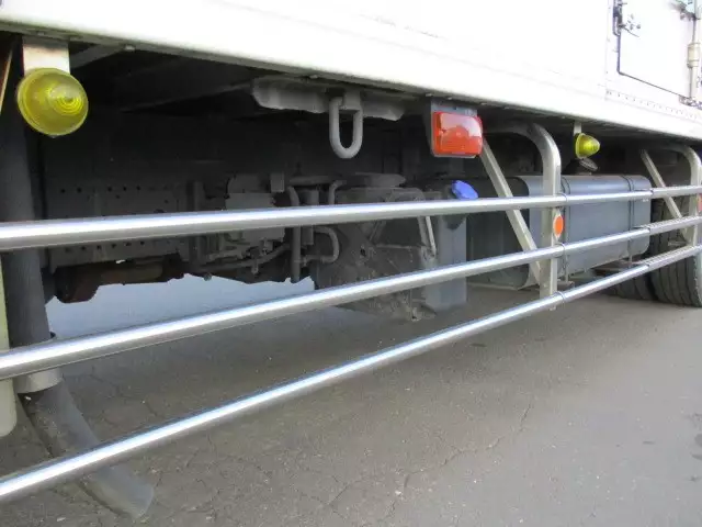 平成28年03月中古増トン冷凍バン・ウィングいすゞいすゞの画像9