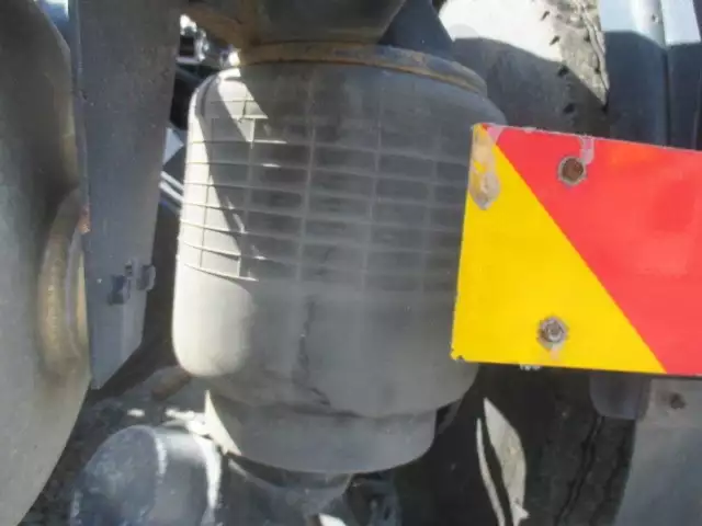 平成27年10月中古大型トラクタヘッド日産UDUDトラックスの画像11