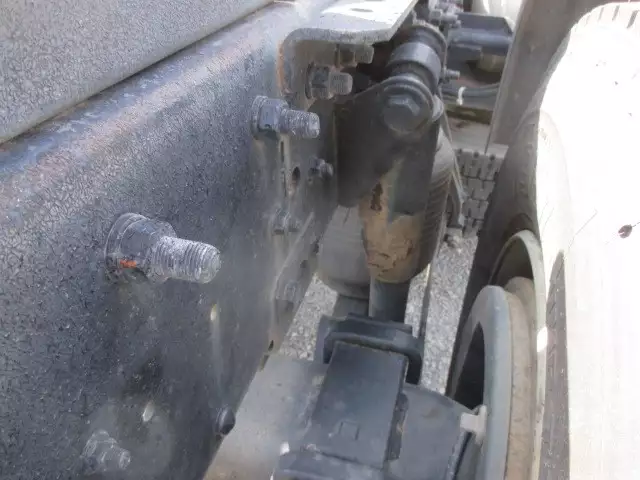 平成27年10月中古大型トラクタヘッド日産UDUDトラックスの画像15