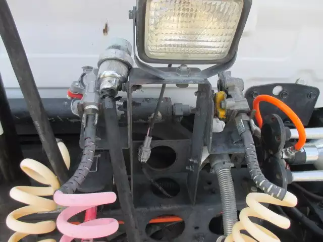 平成27年10月中古大型トラクタヘッド日産UDUDトラックスの画像17