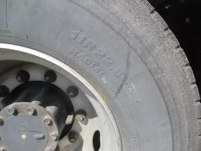 平成27年10月中古大型トラクタヘッド日産UDUDトラックスの画像18