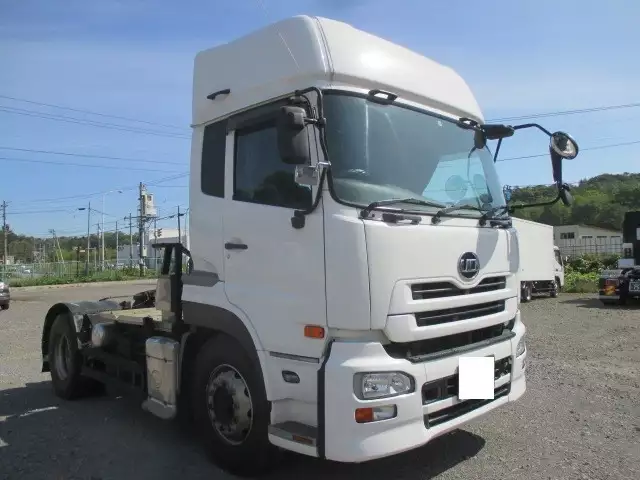 平成27年10月中古大型トラクタヘッド日産UDUDトラックスの画像3