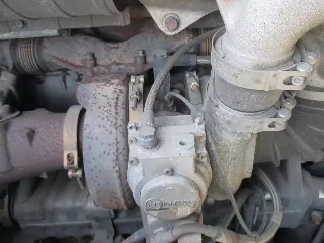 平成27年10月中古大型トラクタヘッド日産UDUDトラックスの画像26