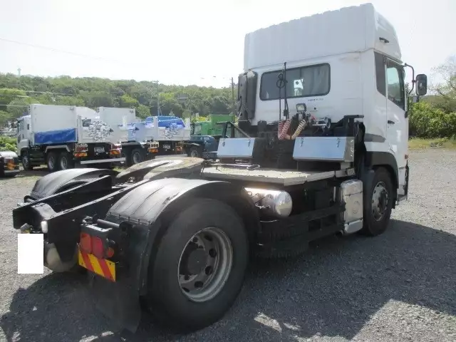 平成27年10月中古大型トラクタヘッド日産UDUDトラックスの画像5