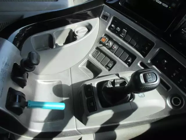 平成27年10月中古大型トラクタヘッド日産UDUDトラックスの画像41