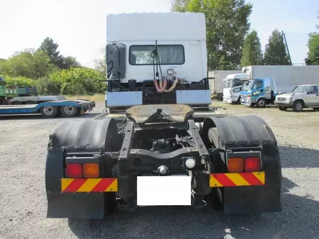 平成27年10月中古大型トラクタヘッド日産UDUDトラックスの画像6