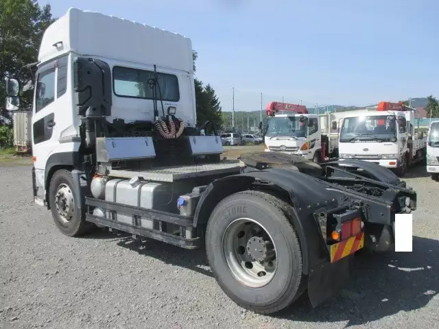 平成27年10月中古大型トラクタヘッド日産UDUDトラックスの画像7