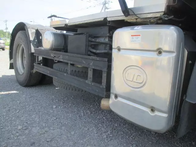 平成27年10月中古大型トラクタヘッド日産UDUDトラックスの画像10