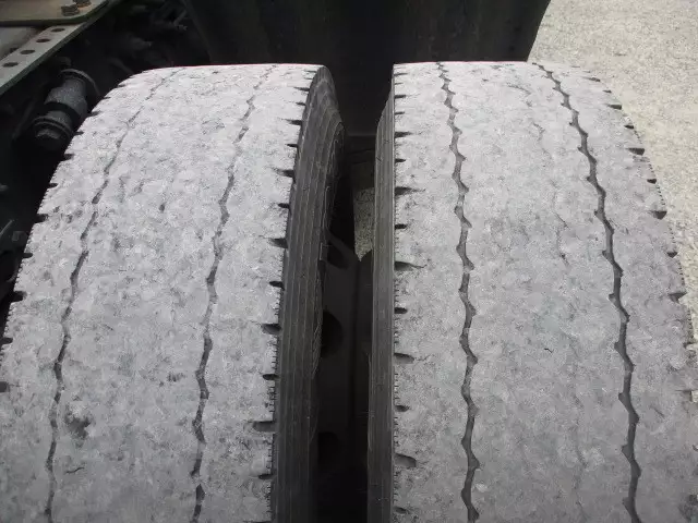 平成27年08月中古大型トラクタヘッド日産UDUDトラックスの画像13