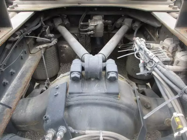 平成27年08月中古大型トラクタヘッド日産UDUDトラックスの画像17