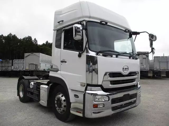 平成27年08月中古大型トラクタヘッド日産UDUDトラックスの画像3