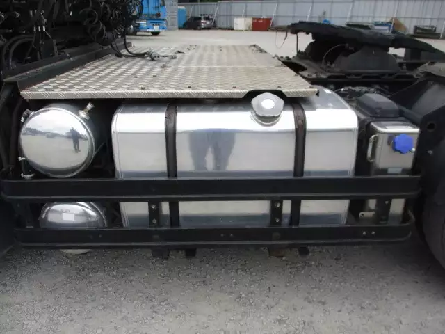 平成27年08月中古大型トラクタヘッド日産UDUDトラックスの画像21