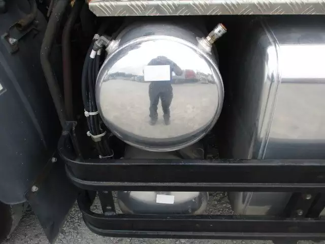 平成27年08月中古大型トラクタヘッド日産UDUDトラックスの画像22