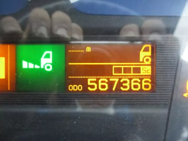 平成27年08月中古大型トラクタヘッド日産UDUDトラックスの画像40